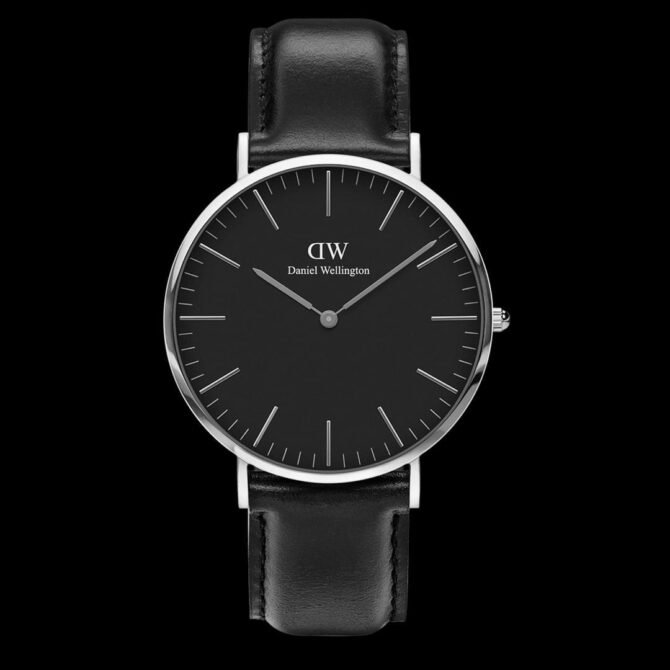 First Copy Daniel Wellington (DW) Classy Men’s Silver Black Leather Strap Watch