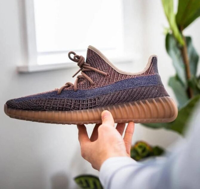 First Copy Adidas Yeezy Boost Classy 350 V2 Fade Semi UA Quality Shoes For Mens