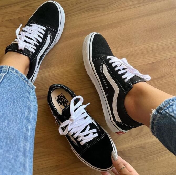 First Copy Vans Old School Black Shoes for Girls