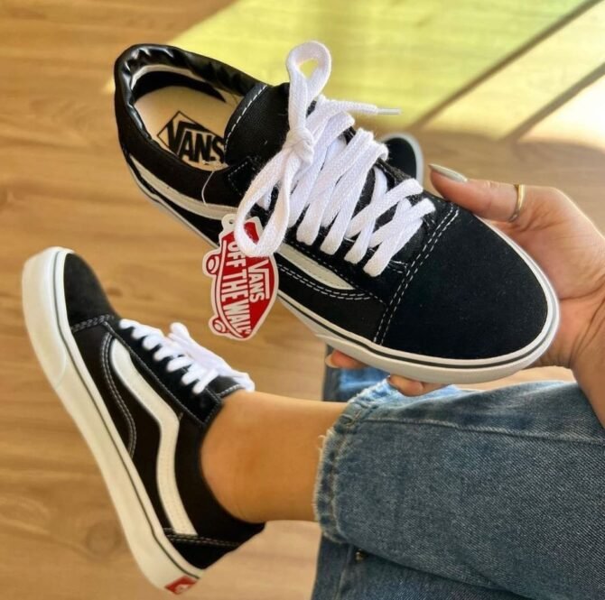 First Copy Vans Old School Black Shoes for Girls
