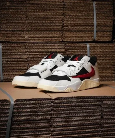 Air Jordan Jumpman Jack TR Travis Scott University Red