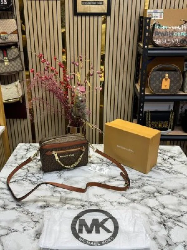 Michael Kors Jet Set Camera Crossbody With Sling With OG Box And Dust Bag (10399 Coffee)