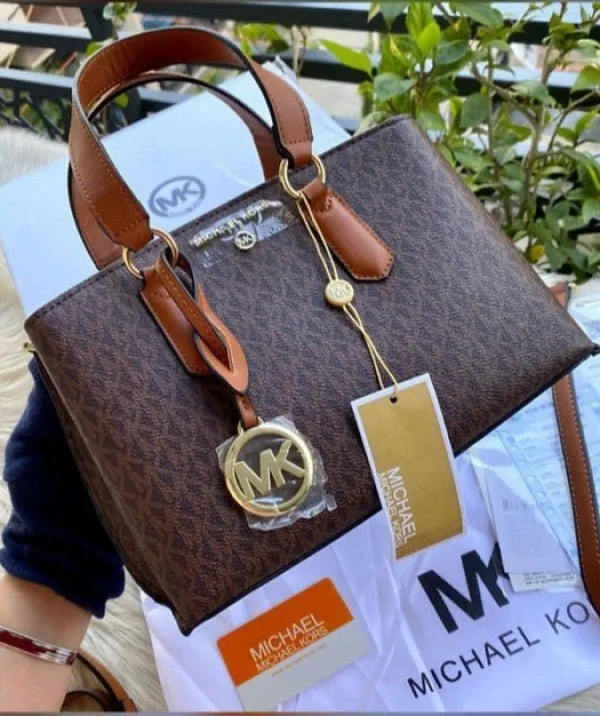 Michael Kors Mk Emma Medium Shoulder Bag With OG Box