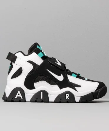 Nike Air Barrage Mid Shoes