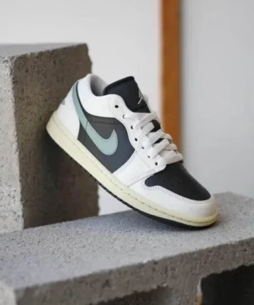 Nike Air Jordan 1 Low Jade Smoke Shoes