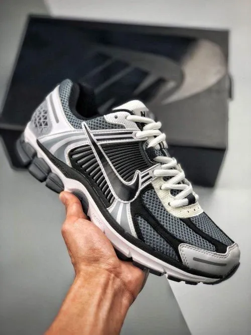Nike Zoom Vomero 5 Se Sp Dark Grey / Black / White Shoes