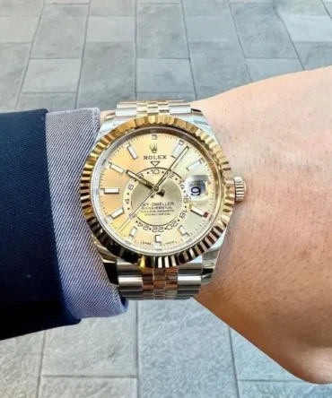 Rolex Oyster Perpetual Sky Dweller (Limited) - Watch