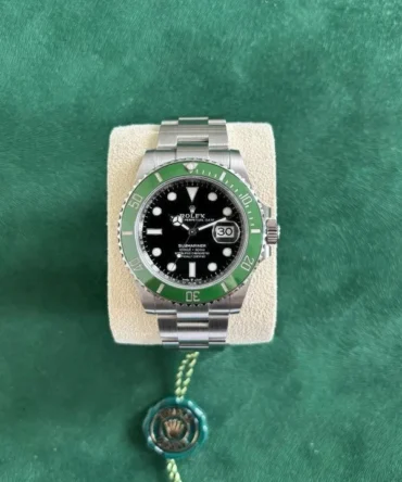 Rolex Oyster Perpetual Submarine (Luxury) Watch