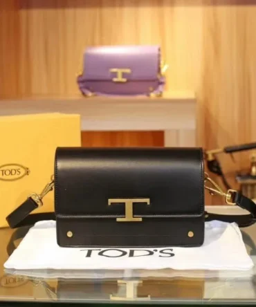 Tods T Timeless Shoulder Bag With OG Box & Dust Bag (Black 659) Elite Bag