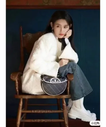 Tory Burch Fleming Premium Bag With OG Box & Dust Bag (Black White 610)