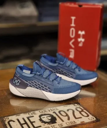 Under Armour HOVR Phantom Shoes