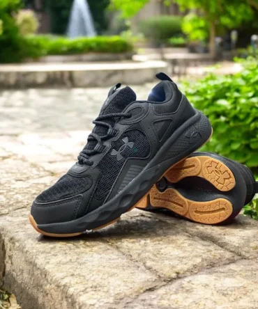 Under Armour UA HOVR Black Gum Shoes