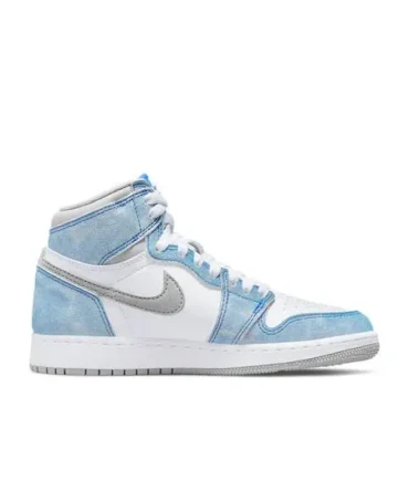 WMNS Nike Air Jordan Retro 1 High Hyper Royal Shoes